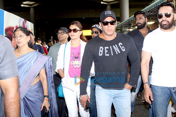 salman khan jacqueline fernandez sunny leone and others snapped at the airport 1