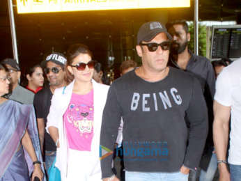 Salman Khan, Jacqueline Fernandez, Sunny Leone and others snapped at the airport