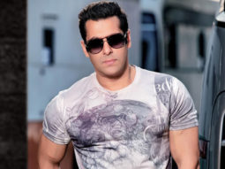 Salman Khan & teams’ GRAND ENTRY at Race 3 trailer launch