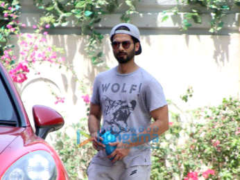 Shahid Kapoor, Sooraj Pancholi and Nidhhi Agerwal snapped at the gym