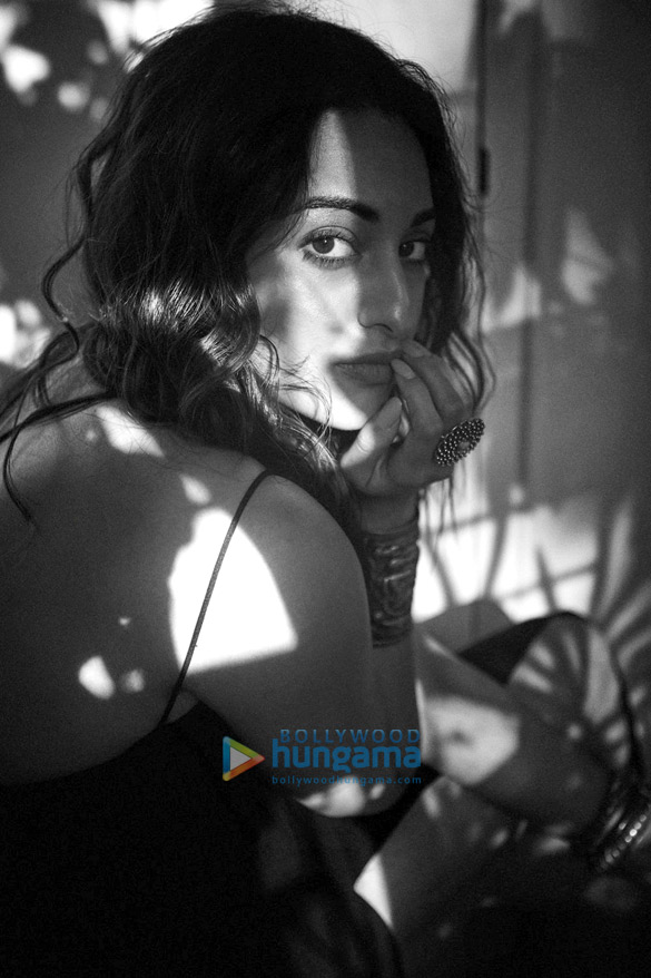 sonakshi sinha 165
