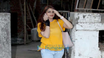 Sonali Bendre spotted at Kromakay salon in Juhu