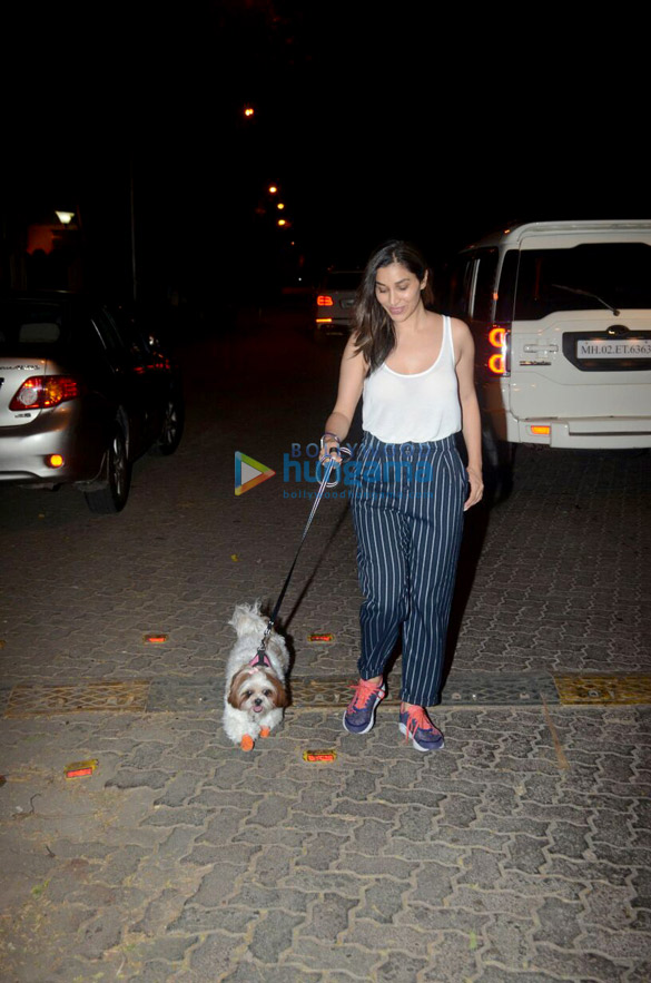 sophie chaudhary snapped at pali hill in bandra 2