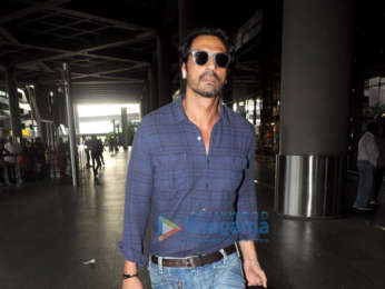 Salman Khan, Jacqueline Fernandez, Sunny Leone and others snapped at the airport