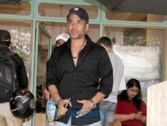 Tusshar Kapoor snapped with friends at The Kitchen Garden in Bandra