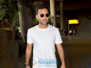 Aamir Khan, Sanjay Dutt and others snapped at the airport
