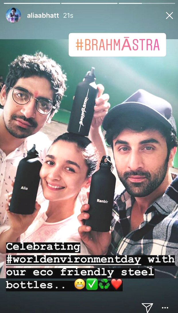 After Varun Dhawan and Kangana Ranaut, Brahmastra duo Alia Bhatt and Ranbir Kapoor celebrate World Environment Day After Varun Dhawan and Kangana Ranaut, Brahmastra duo Alia Bhatt and Ranbir Kapoor celebrate World Environment Day