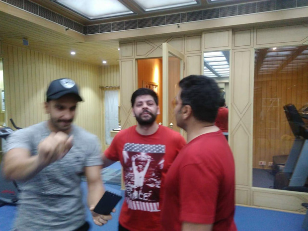 Ashutosh Rana joins Ranveer Singh on sets of Rohit Shetty's Simmba Ashutosh Rana joins Ranveer Singh on sets of Rohit Shetty's Simmba