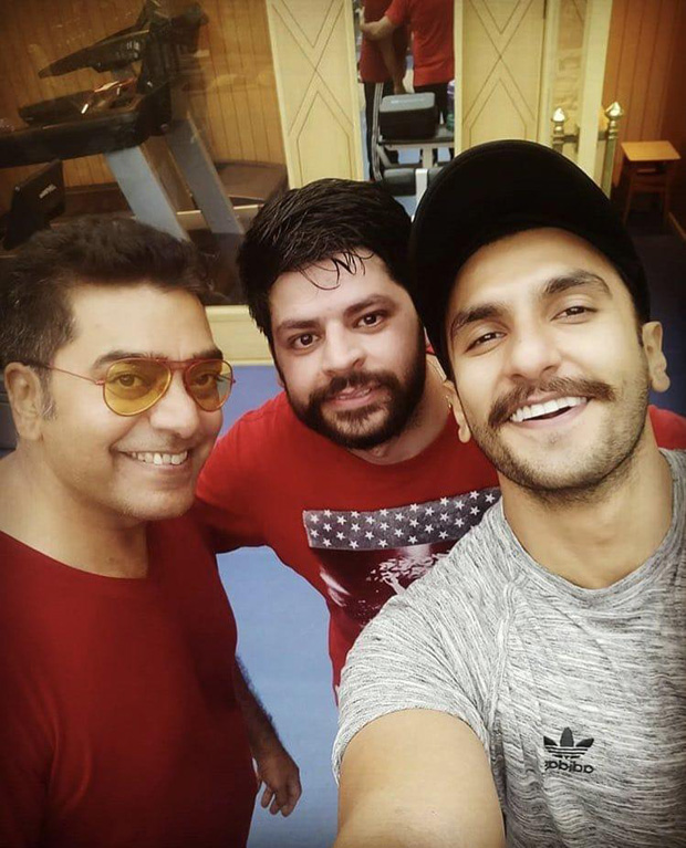 Ashutosh Rana joins Ranveer Singh on sets of Rohit Shetty's Simmba Ashutosh Rana joins Ranveer Singh on sets of Rohit Shetty's Simmba