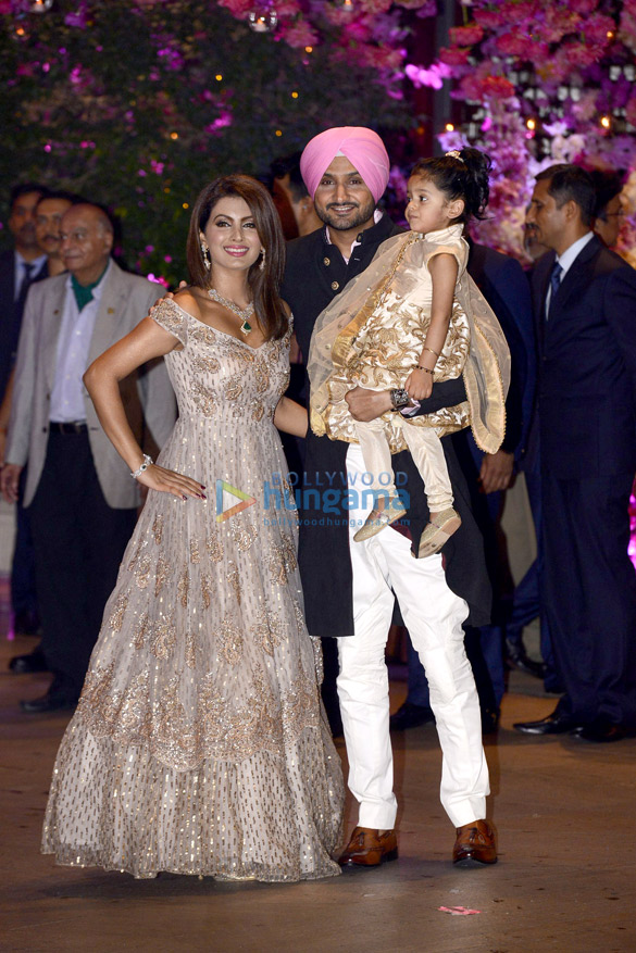 celebs grace akash ambani and shloka mehtas engagement party 2 2 celebs grace akash ambani and shloka mehtas engagement party 2 2