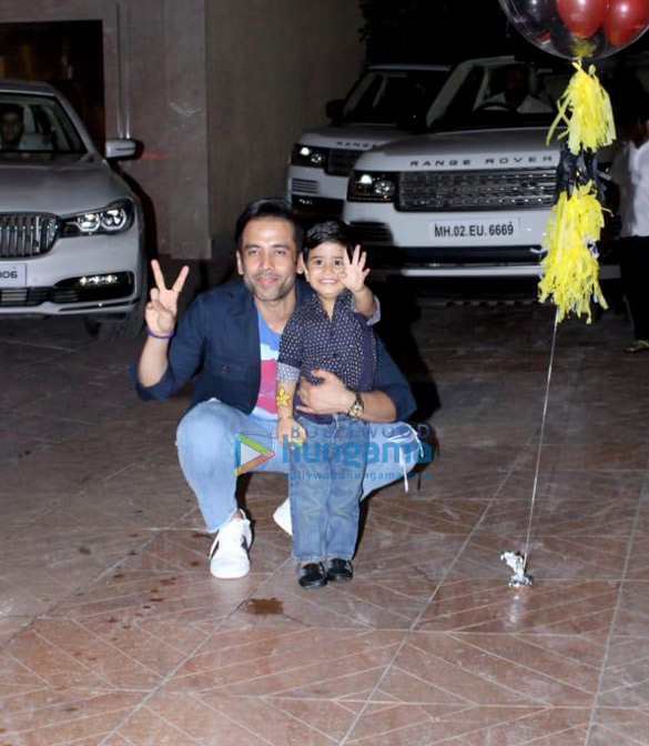 celebs grace tushar kapoors son laksshyas birthday party 1