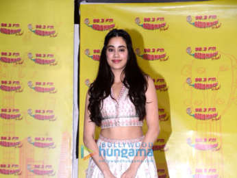 Dhadak duo Ishaan Khatter and Janhvi Kapoor launch 'Zingaat' song