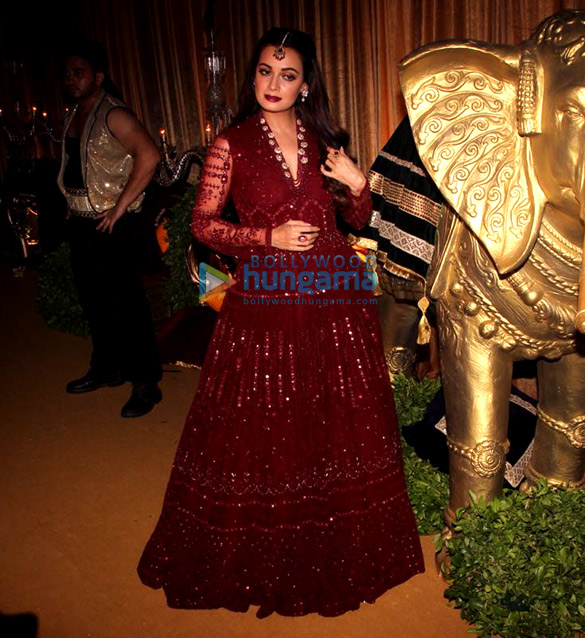 dia mirza urvashi rautela and nagma grace nawab of kurnool adnan ul mulk nida faroogquis mehendi musical night 4