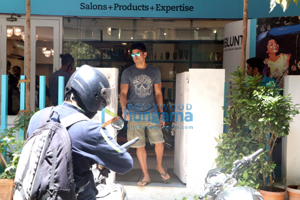 Farhan Akhtar spotted with family at BBlunt salon in Bandra Farhan Akhtar spotted with family at BBlunt salon in Bandra
