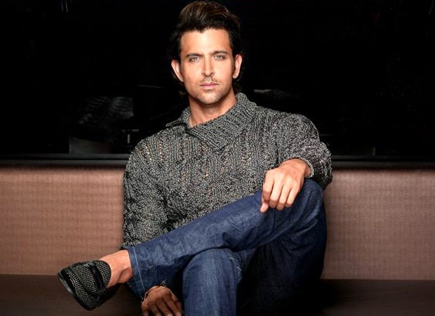Hrithik Roshan to throw a party for Anand Kumar's 26 IIT-JEE 2018 pass outs