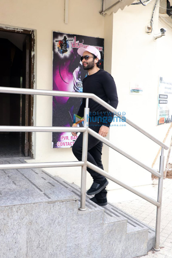 jackky bhagnani spotted at pvr juhu 5