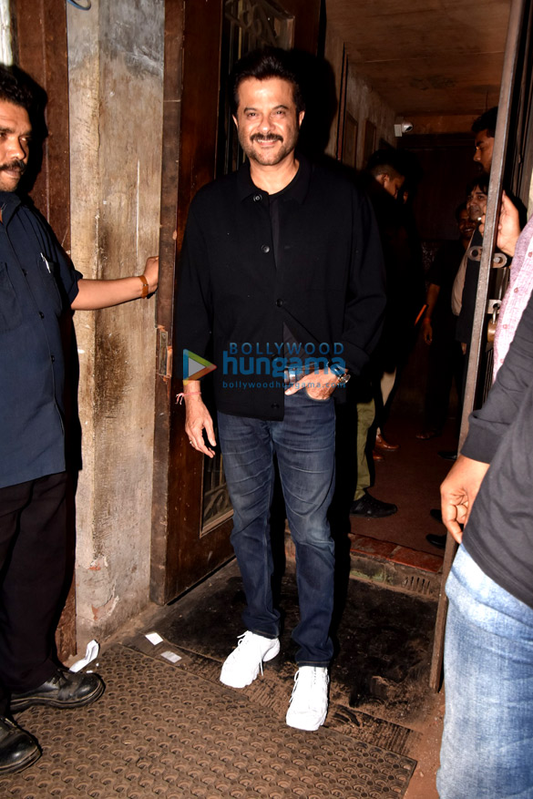 jacqueline fernandez hosts a party for race 3 team 6