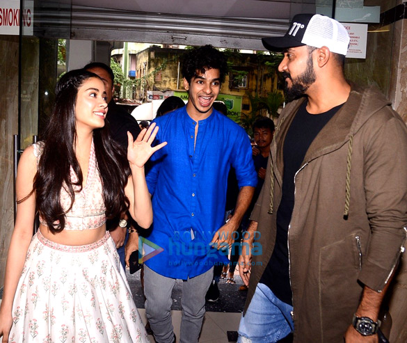 janhvi kapoor ishaan khatter and others snapped in mumbai 2