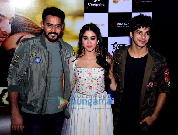 janhvi kapoor and ishaan khatter snapped promoting their film dhadak in jaipur 5