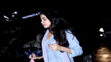 Janhvi Kapoor spotted at clinic in Juhu