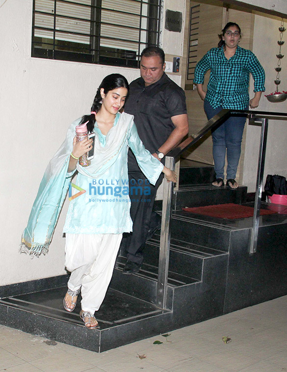 janhvi kapoor spotted at the matrix office 6