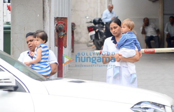karan johars kids yash and roohi snapped after play school in bandra 1