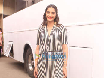 Kareena Kapoor Khan, Sonam Kapoor, Swara Bhaskar and Shikha Talsania spotted at Mehboob studio in Bandra