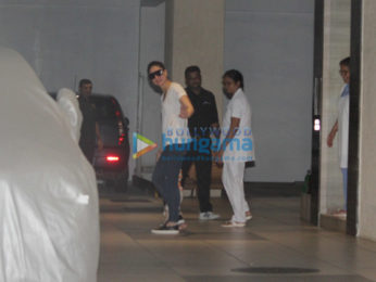 Kareena Kapoor Khan and Karisma Kapoor spotted at Taimur Ali Khan's grandmother's house