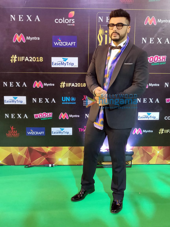 kartik aaryan zaira wasim bobby deol and others grace the iifa awards 201854 4