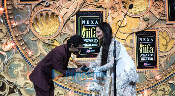 kartik aaryan zaira wasim bobby deol and others grace the iifa awards 201898