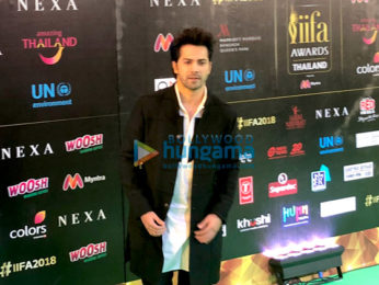 Kriti Sanon, Shraddha Kapoor, Anil Kapoor, Varun Dhawan and others snapped at the green carpet of IIFA Rocks 2018