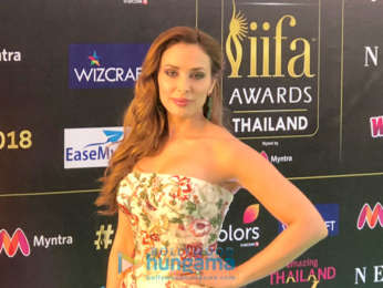 Kriti Sanon, Shraddha Kapoor, Anil Kapoor, Varun Dhawan and others snapped at the green carpet of IIFA Rocks 2018