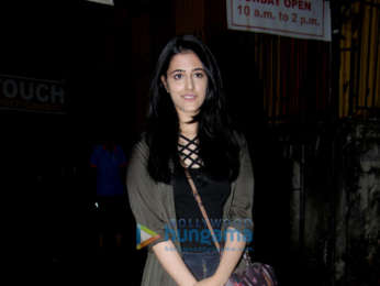 Kriti Sanon and Nupur Sanon spotted at Kromakay salon in Juhu