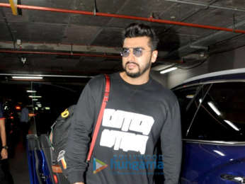 Ajay Devgn, Parineeti Chopra, Arjun Rampal and Arjun Kapoor snapped at the airport 005 (1)