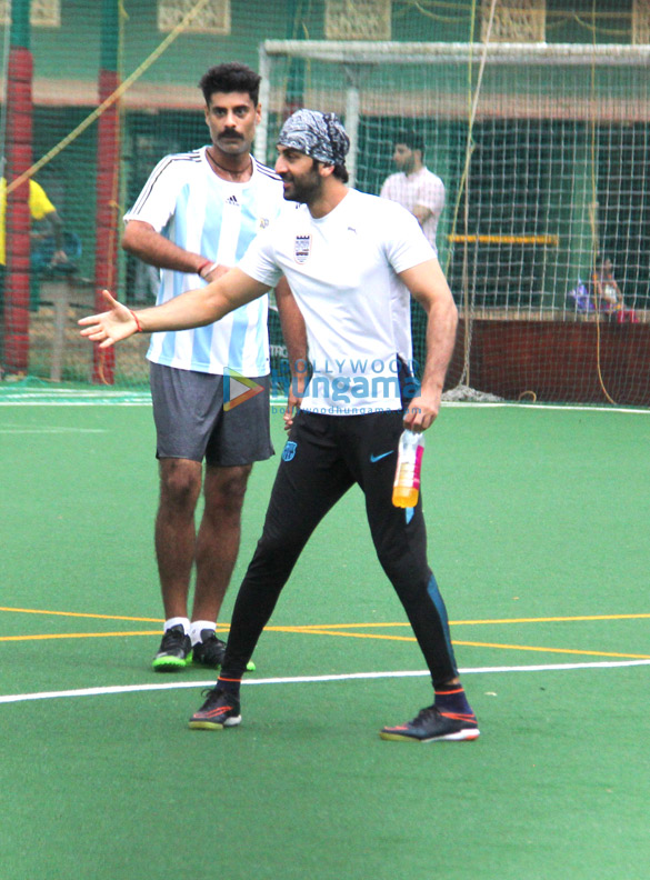 ranbir kapoor and abhishek bachchan snapped at football match 2