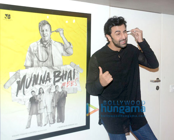 ranbir kapoor snapped at rajkumar hiranis office in andheri 4