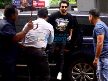 Ranbir Kapoor spotted in Mumbai