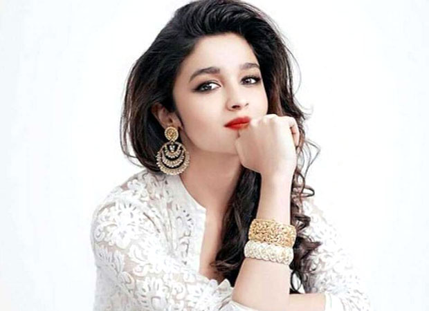 Ranbir Kapoor’s folks shower LOVE on girlfriend Alia Bhatt; sister Riddhima gifts her a stunning piece of jewellery 