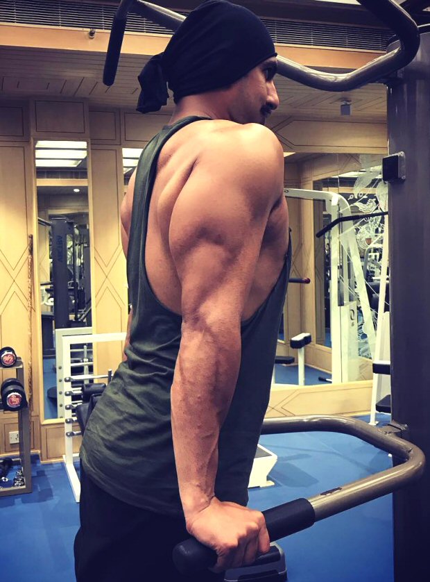 SIMMBA: Ranveer Singh shows off his beefy muscles as he preps in Hyderabad