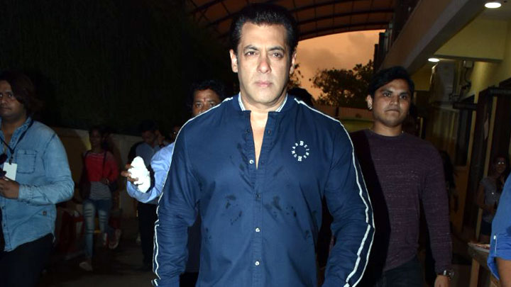 SPOTTED: Salman Khan & Star Casts of Race 3 @DID Li’l Masters Season 4 SPOTTED: Salman Khan & Star Casts of Race 3 @DID Li’l Masters Season 4