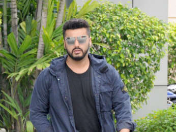 Salman Khan, Jacqueline Fernandez, Janhvi Kapoor, Bipasha Basu and others snapped at the airport