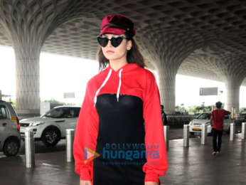 Shraddha Kapoor, Suniel Shetty, Urvashi Rautela and others snapped at the airport