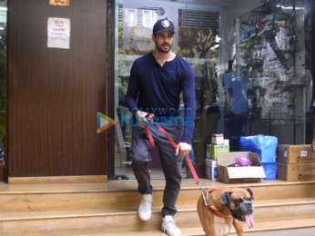 Sidharth Malhotra spotted at a dog' hospital in Bandra
