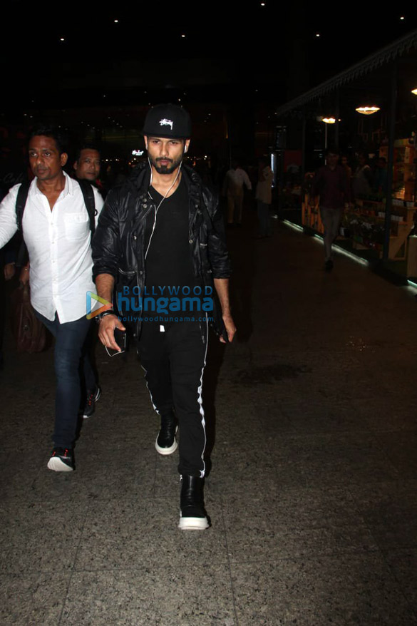 sophie choudry and shahid kapoor snapped at the airport 1