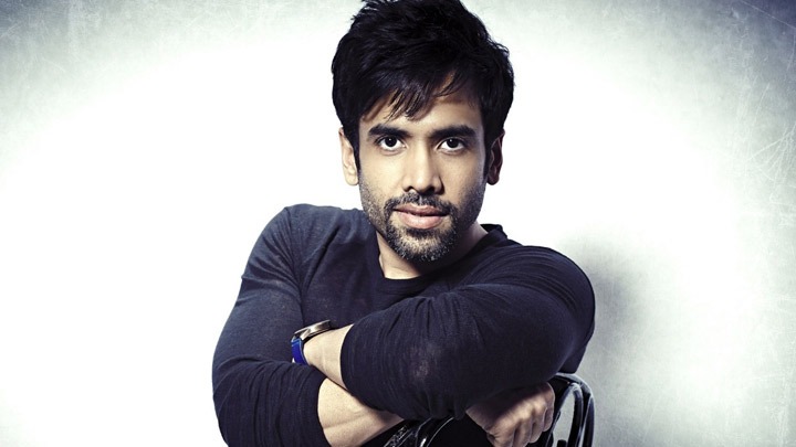 Tusshar Kapoor: “In this industry you are made to OVER-THINK even when you…”