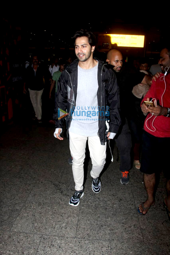 varun arjun bobby deol and others snapped at the airport 6