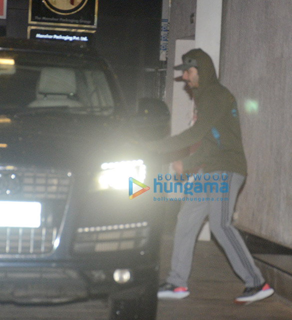 varun dhawan snapped post gym session 2 2