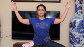 WATCH: Neetu Chandra Teaching Yoga @World Yoga Day – Part 2