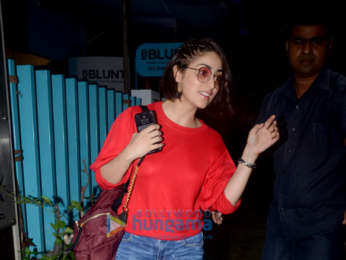 Yami Gautam snapped outside BBlunt salon in Khar