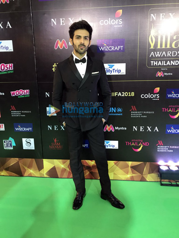 zaira wasim bobby deol and others snapped at the green carpet of iifa awards 2018 3